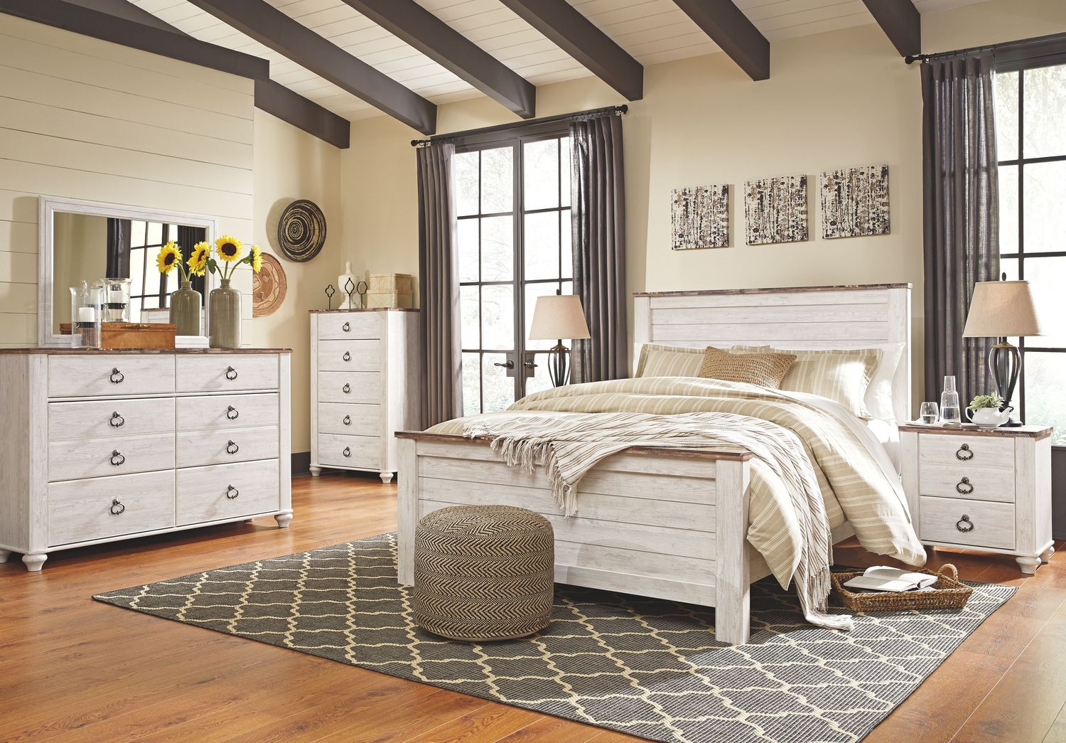 Willowton - Whitewash - 6 Pc. - Dresser, Mirror, Chest, Queen Panel Bed
