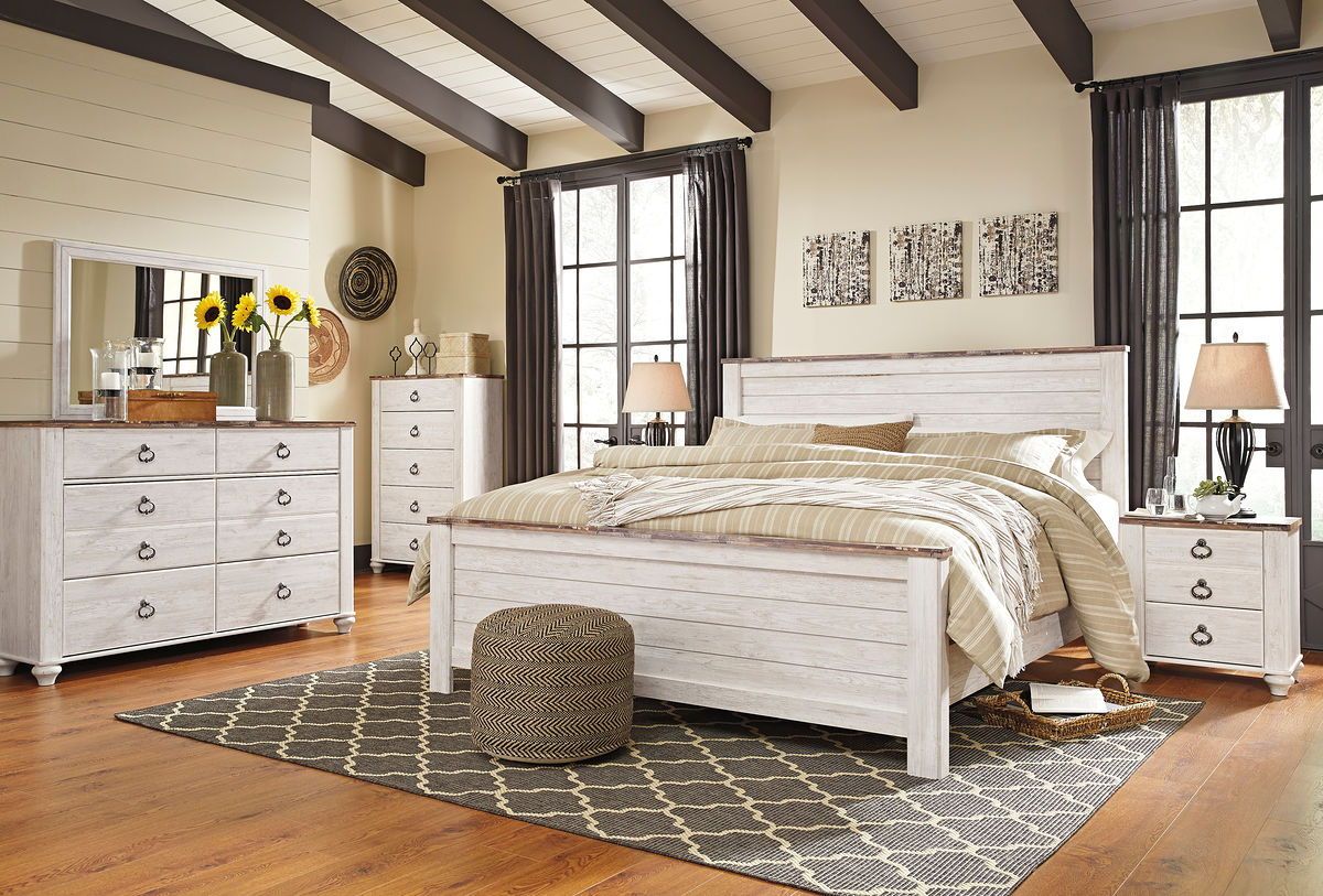 Willowton - Whitewash - 6 Pc. - Dresser, Mirror, Chest, California King Panel Bed
