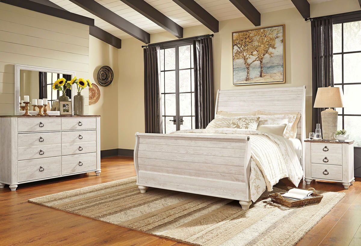 Willowton - Whitewash - 6 Pc. - Dresser, Mirror, Queen Sleigh Bed, Nightstand