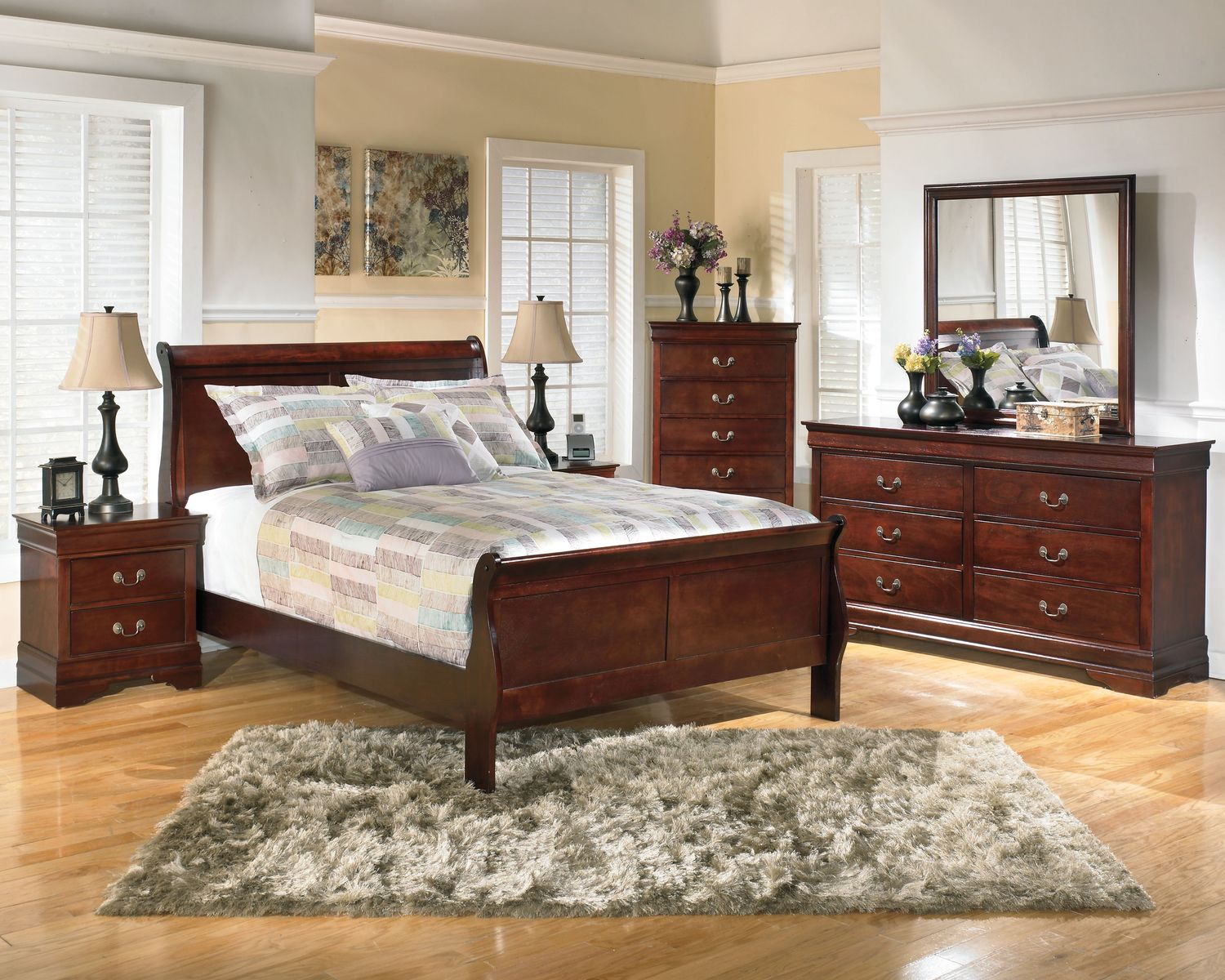 Alisdair - Dark Brown - 5 Pc. - Dresser, Mirror, Chest, Full Sleigh Bed