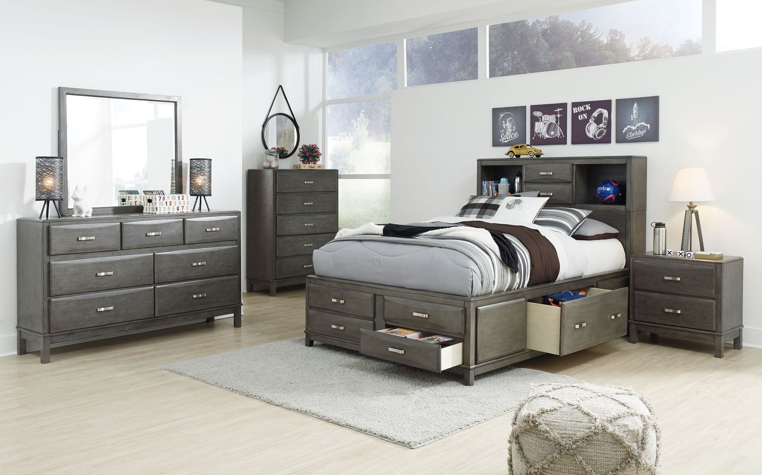 Caitbrook - Gray - 8 Pc. - Dresser, Mirror, Chest, Full Storage Bed, 2 Nightstands