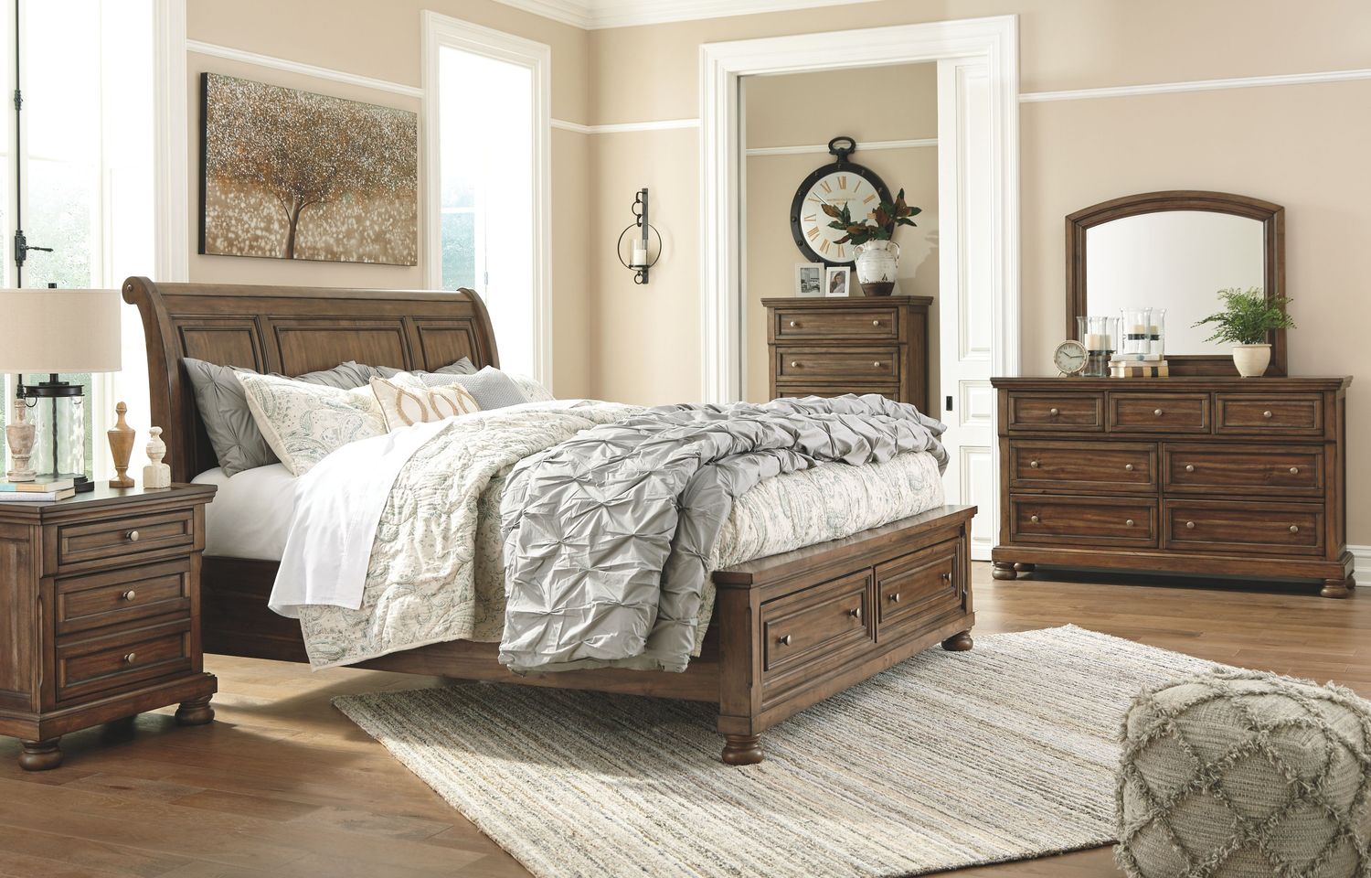 Flynnter - Medium Brown - 5 Pc. - Dresser, Mirror, Queen Sleigh Bed With 2 Storage Drawers