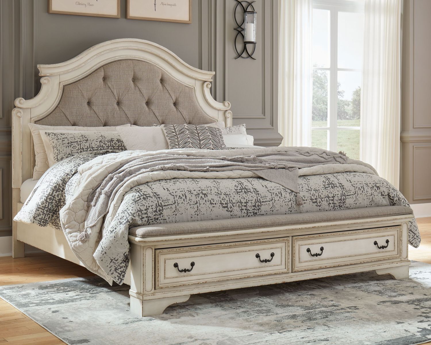 Realyn - Two-tone - Queen Upholstered Bed
