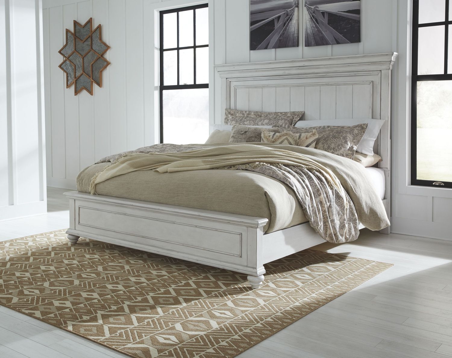 Kanwyn - Whitewash - Queen Panel Bed