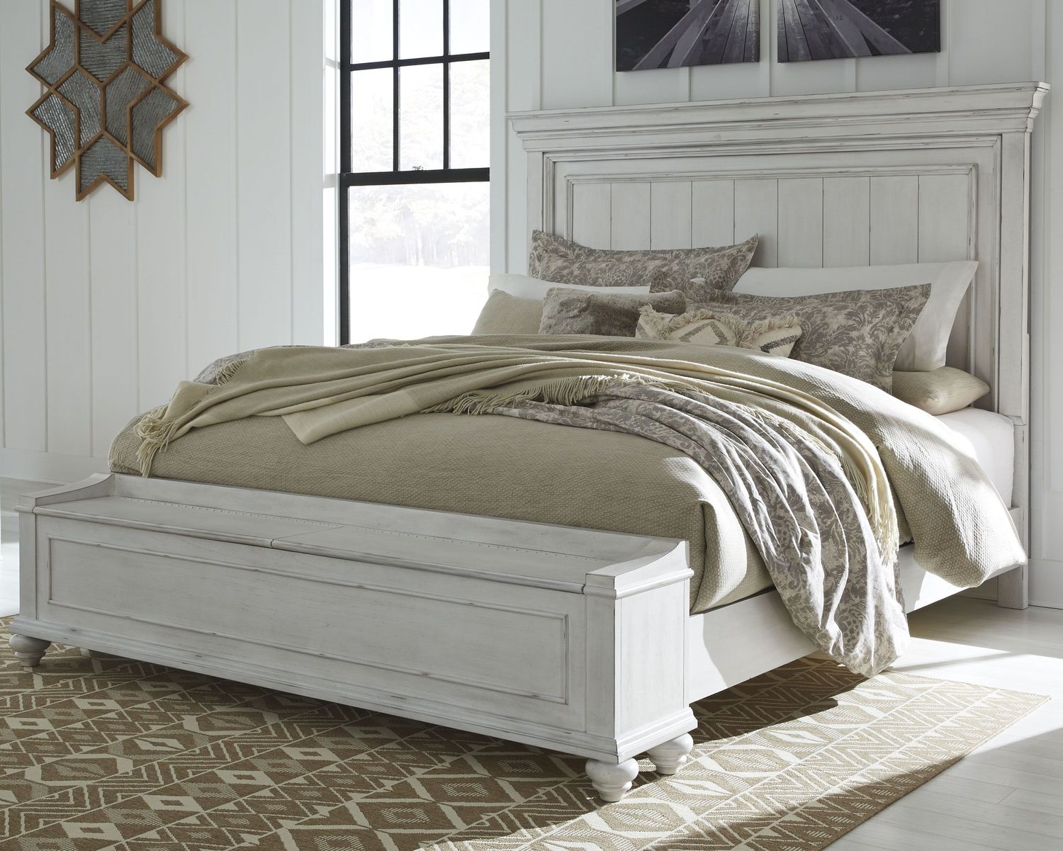 Kanwyn - Whitewash - California King Panel Bed With Storage Bench