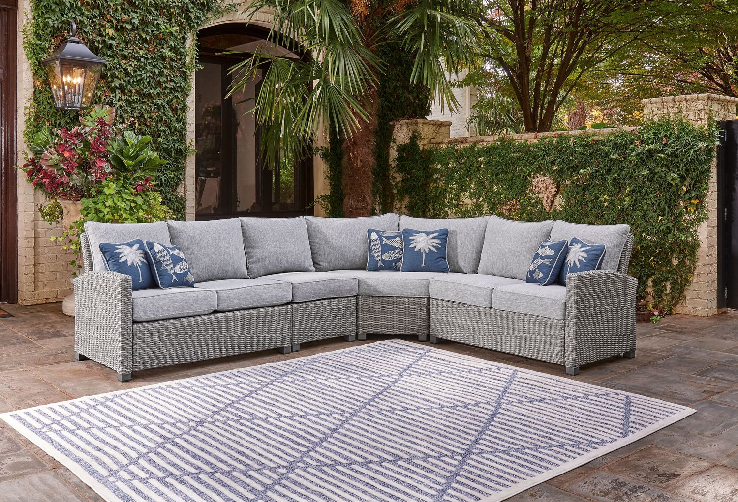 Naples Beach - Light Gray - 4 Pc. - Sectional Lounge