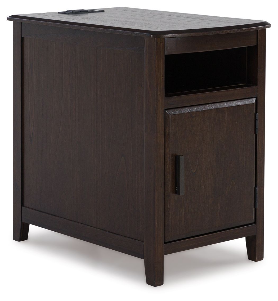 Devonsted - Dark Brown - Chair Side End Table