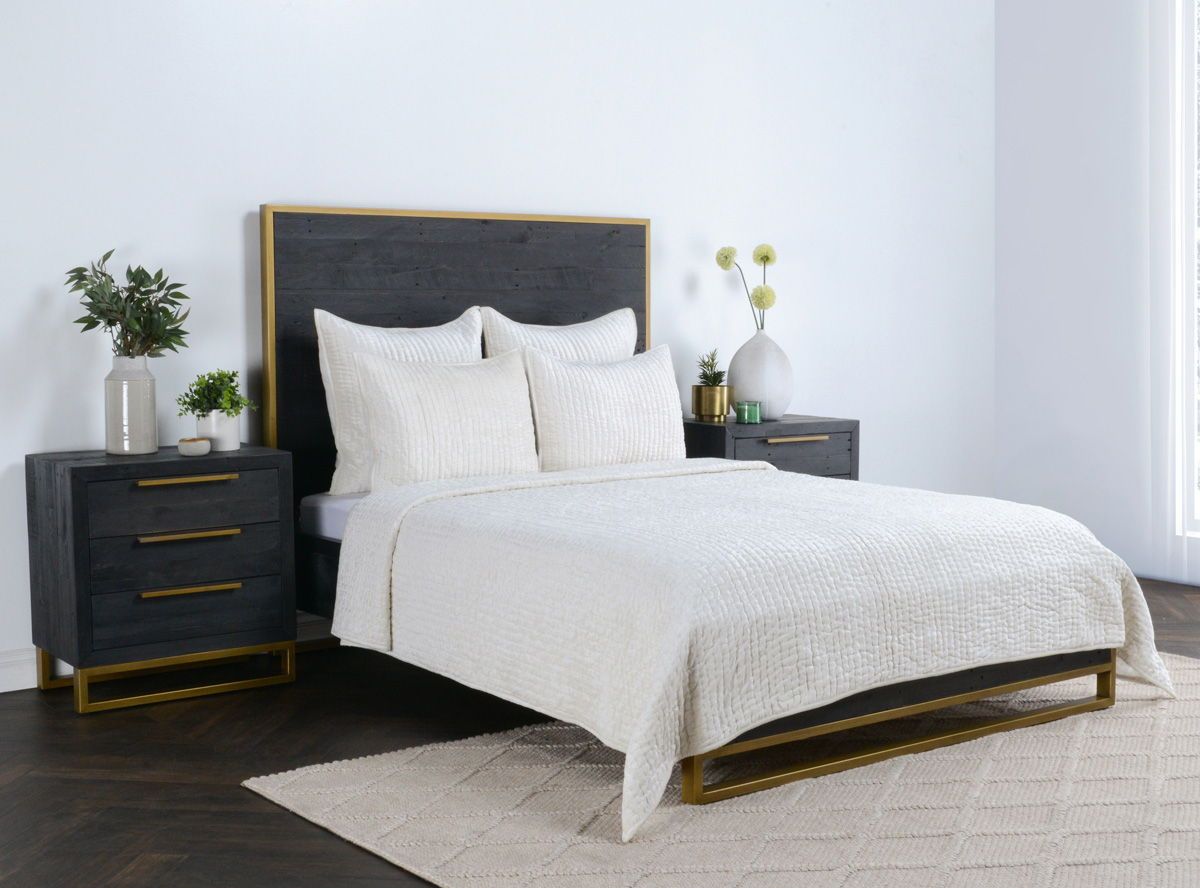 Bari - Velvet 3 Piece Queen Quilt Set - Cloud
