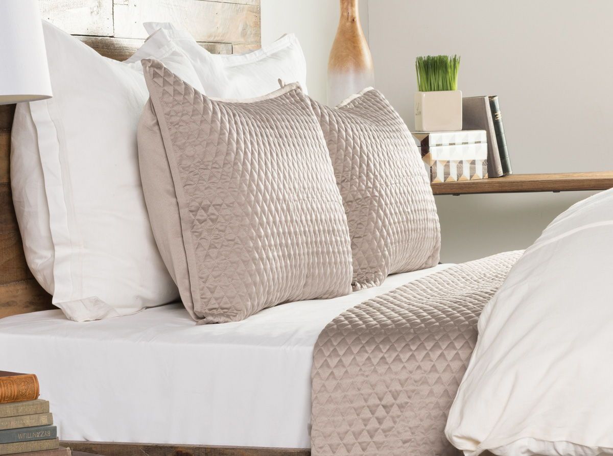 Diamond - Queen Quilt - Pebble