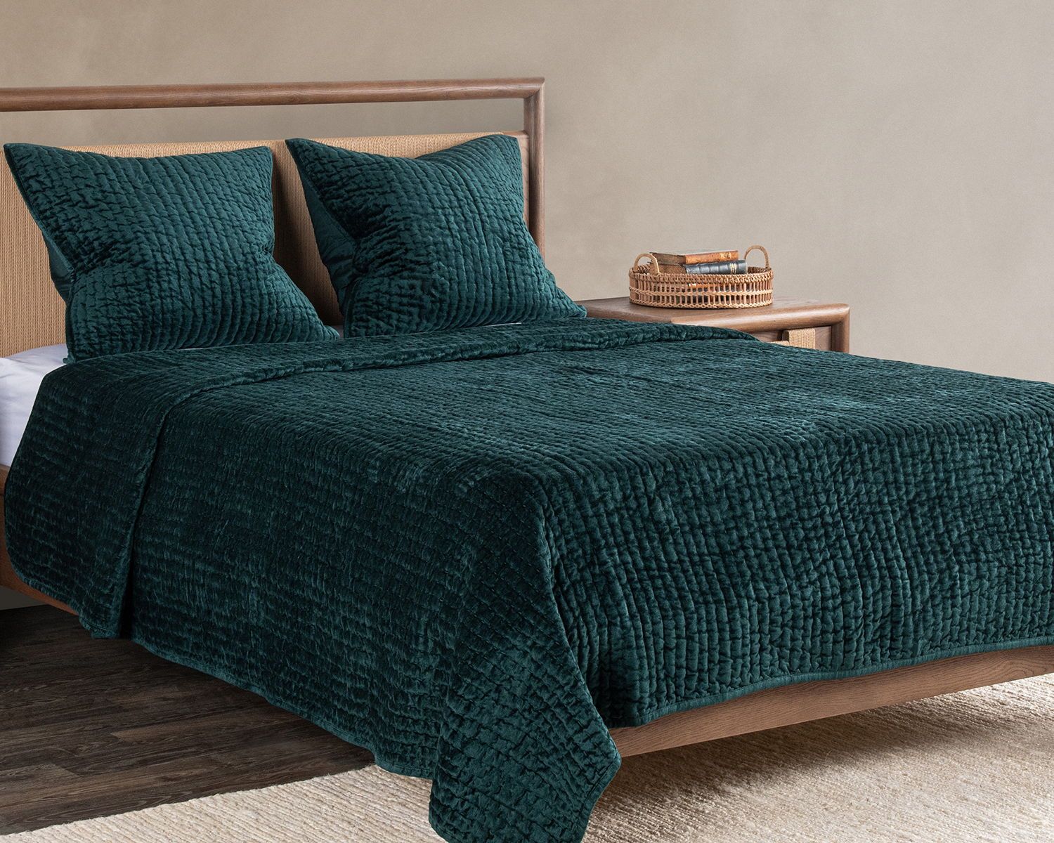 Bari - Velvet King Quilt - Emerald