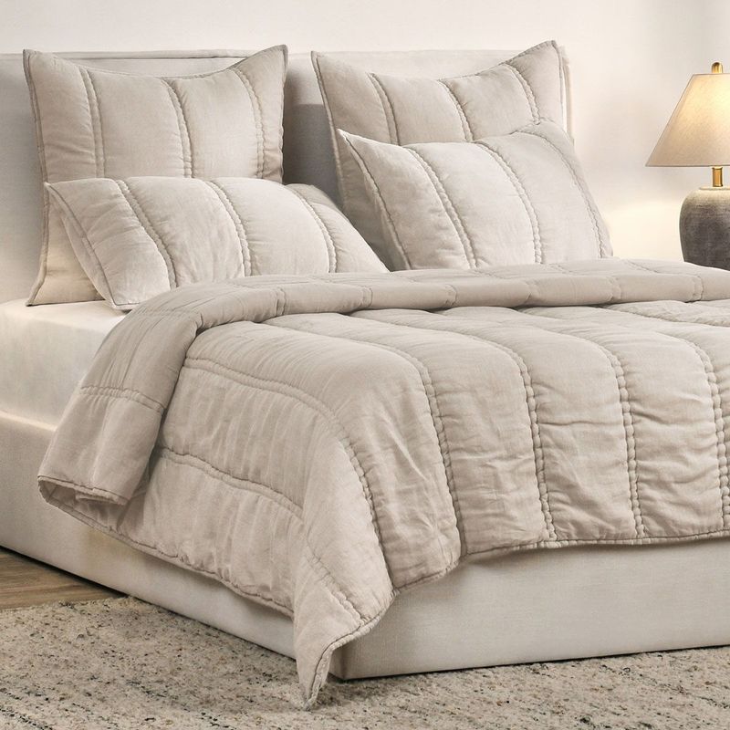 Rowen - Queen Quilt - Taupe
