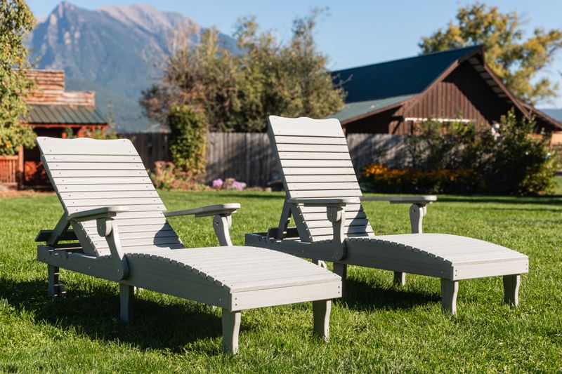 Chaise Lounge