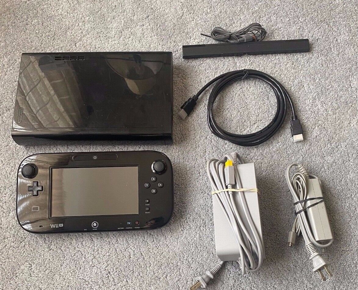 Nintendo Wii U su 750Gb kietuoju disku ir 16Gb atminties kortele