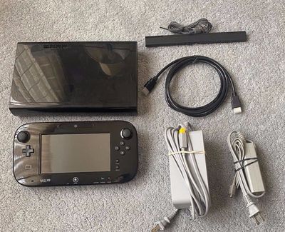 Nintendo Wii U su 750Gb kietuoju disku ir 16Gb atminties kortele