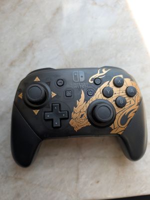 Switch Pro Controller (Monster Hunter Rise Edition) Pultelis