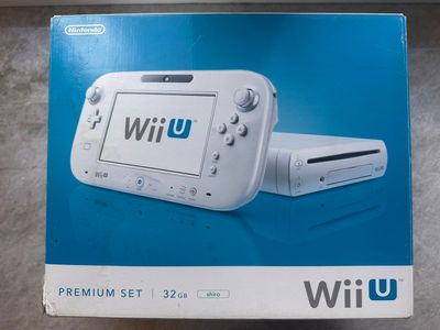 Nintendo Wii U su 750Gb kietuoju disku ir 16Gb atminties kortele