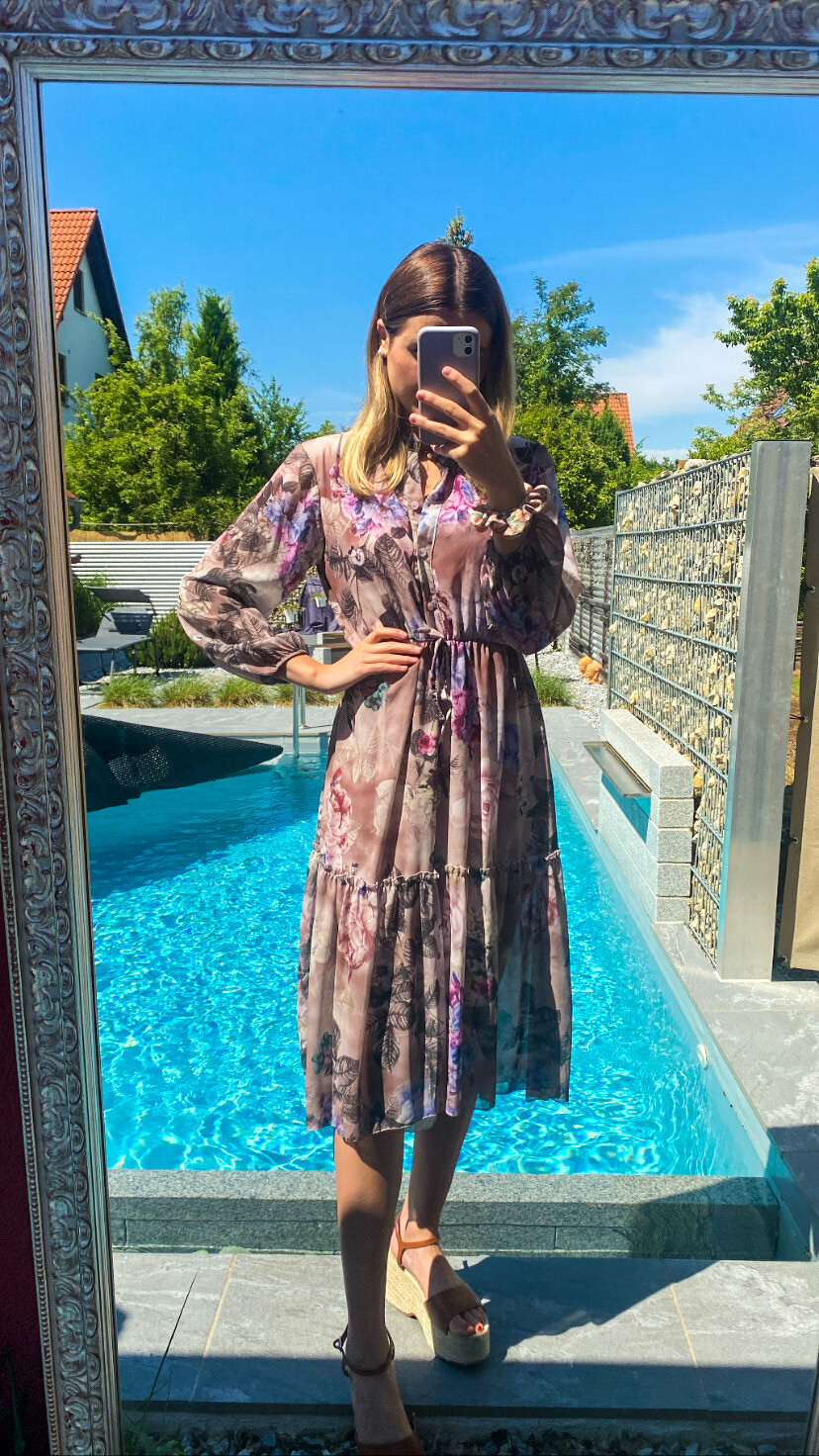 Rosé Kleid