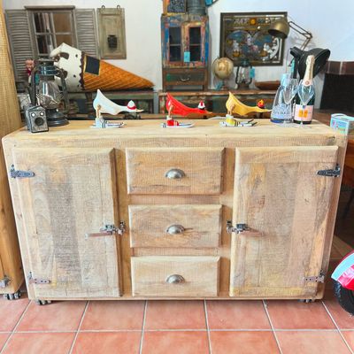 Credenza in legno massello