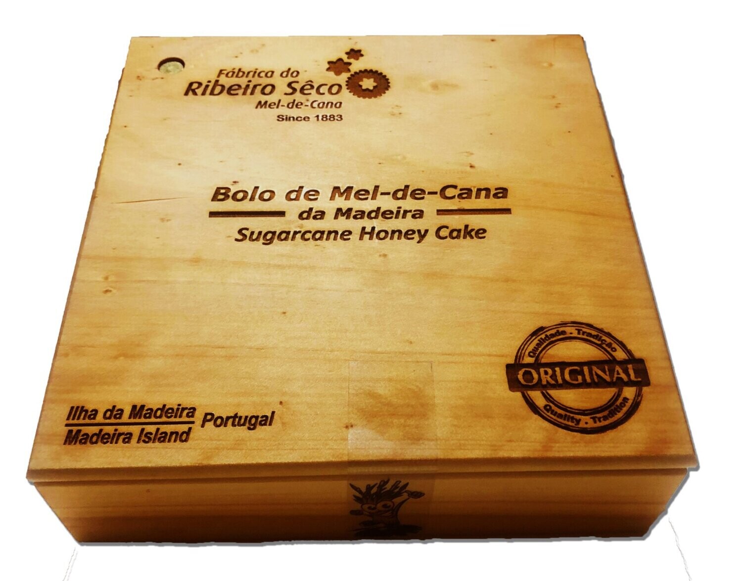 Bolo Mel-de-Cana Caixa Madeira