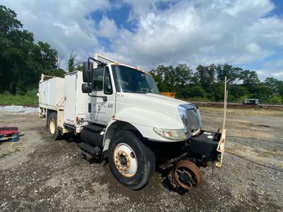 2004 International 4200 VT365