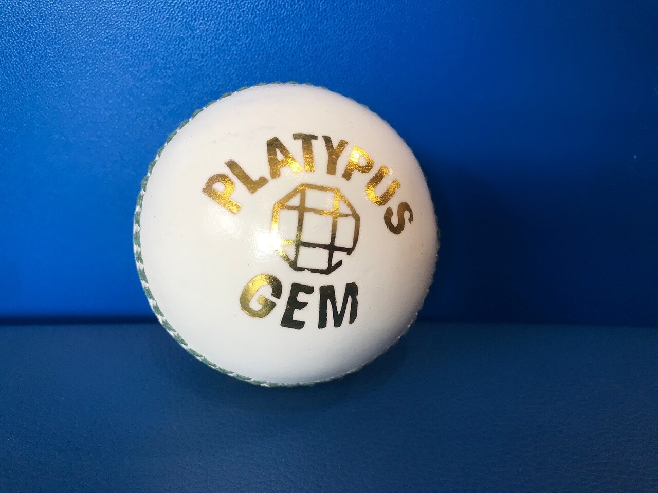 Platypus Gem Cricket Ball (New) (EC826)