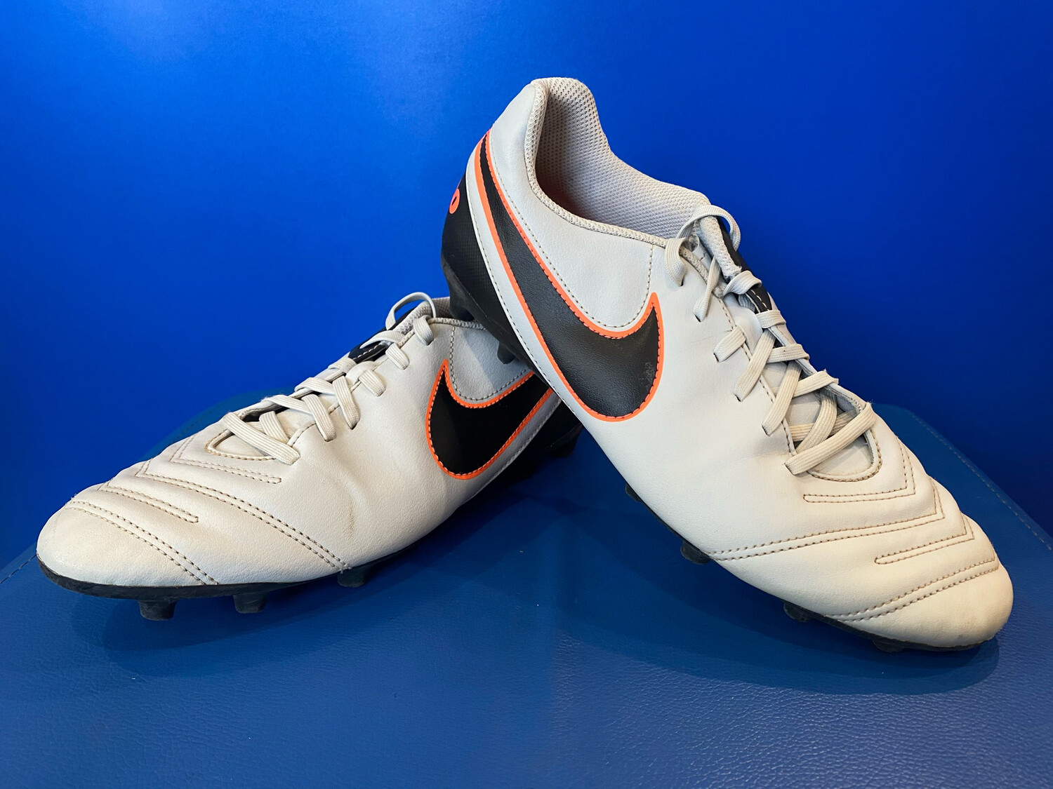 Nike Tiempo Rio III  Football Boots US8.5 (Near-New) (EC753)