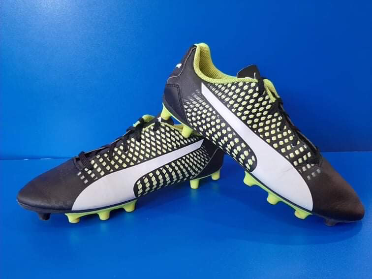 Puma Football Boots Football Boots US4 (Near-New) (EC759)