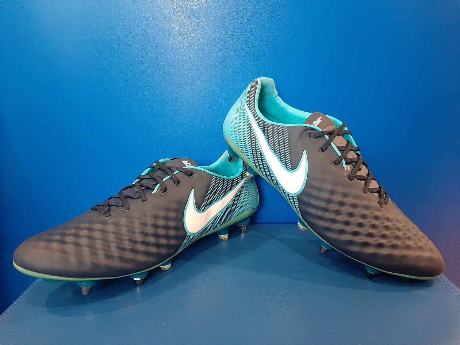 Nike Opus SG-Pro Soccer Boots US12.5 (New) (844597-415)