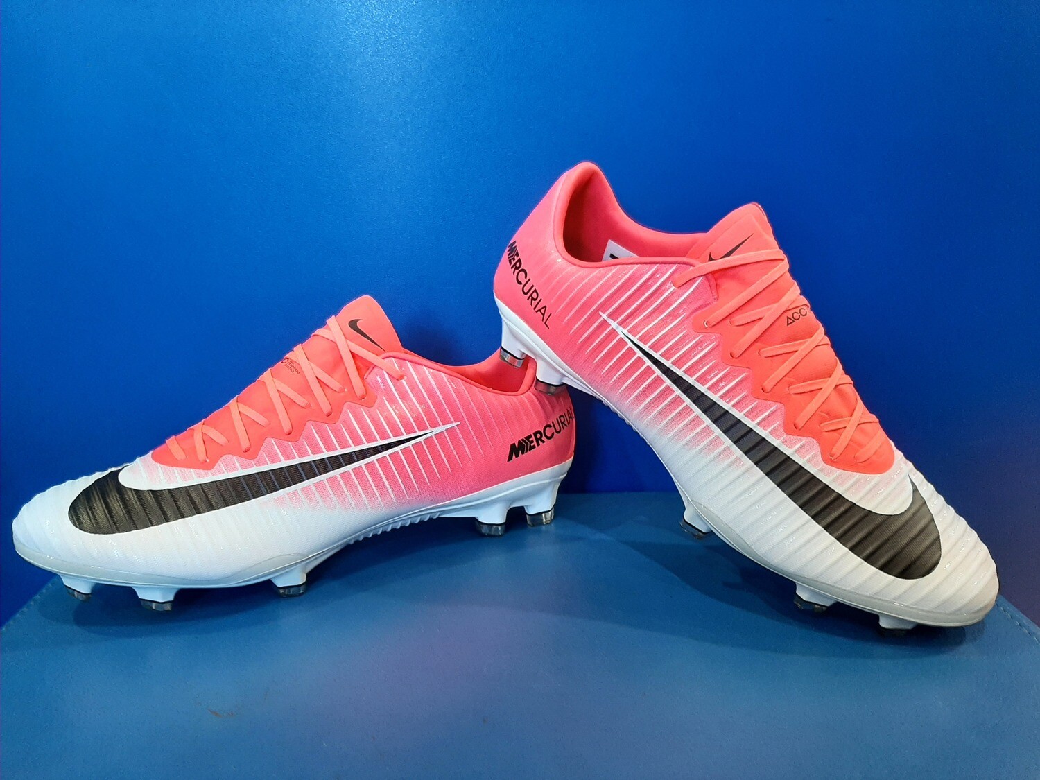 Nike Mercurial Vapor XI FG Football Boots Womens US8.5 (New) (EC1119)