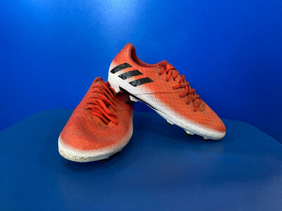 Adidas Football Boots US1 (Near-new) (EC682)