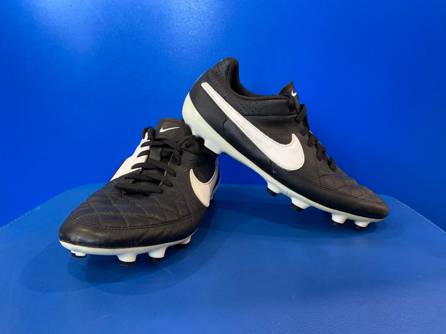 Nike Jr Tiempo Genio Leather Leather Football Boots US5 (Near-New) (EC699)