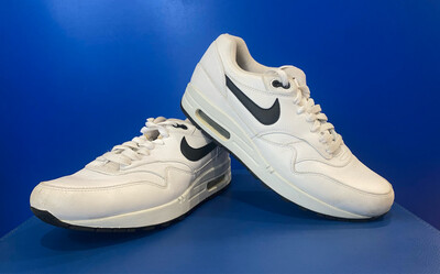 Nike Air Max 1 Essential Runners US9 (Near-New) (EC746)