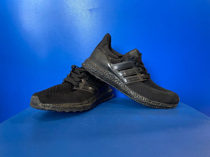 Adidas ultra boost Runners US8 (Near New) (EC1653)