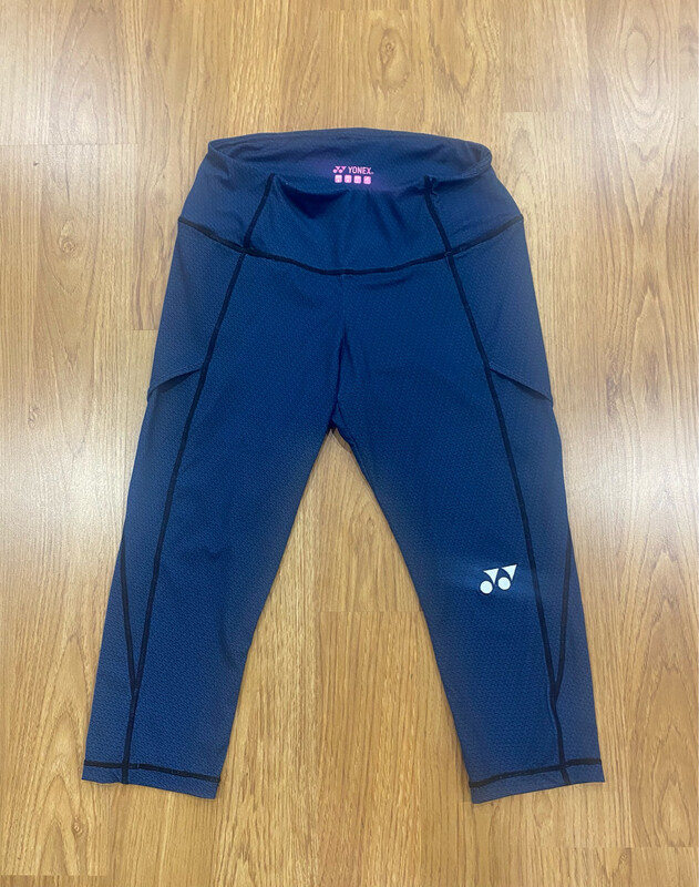 Yonex  Women’s 3/4 Leggings Size Small (Near New) (EC1686)