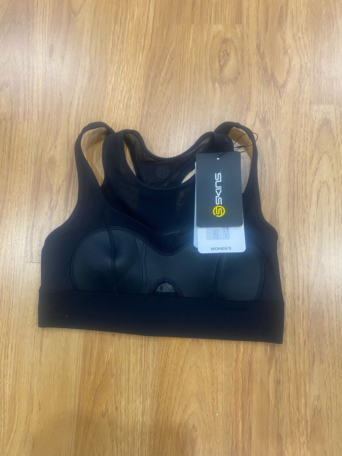 Skins Women’s Empire Crop Top Size XS (New with Tag ) (EC1682)
