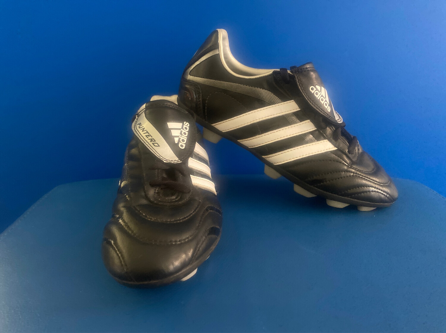 Puntero TRX HG Junior Football boots (Near-new) (EC645)