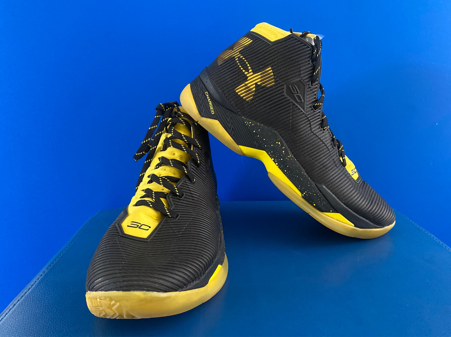 Under Armour Curry  Dark Knight Black Taxi Basketball Shoes US10 Black  Yellow (Near-new) (EC518)