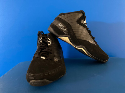 Fila Basketball Shoes US2 (Near New)  (EC102)