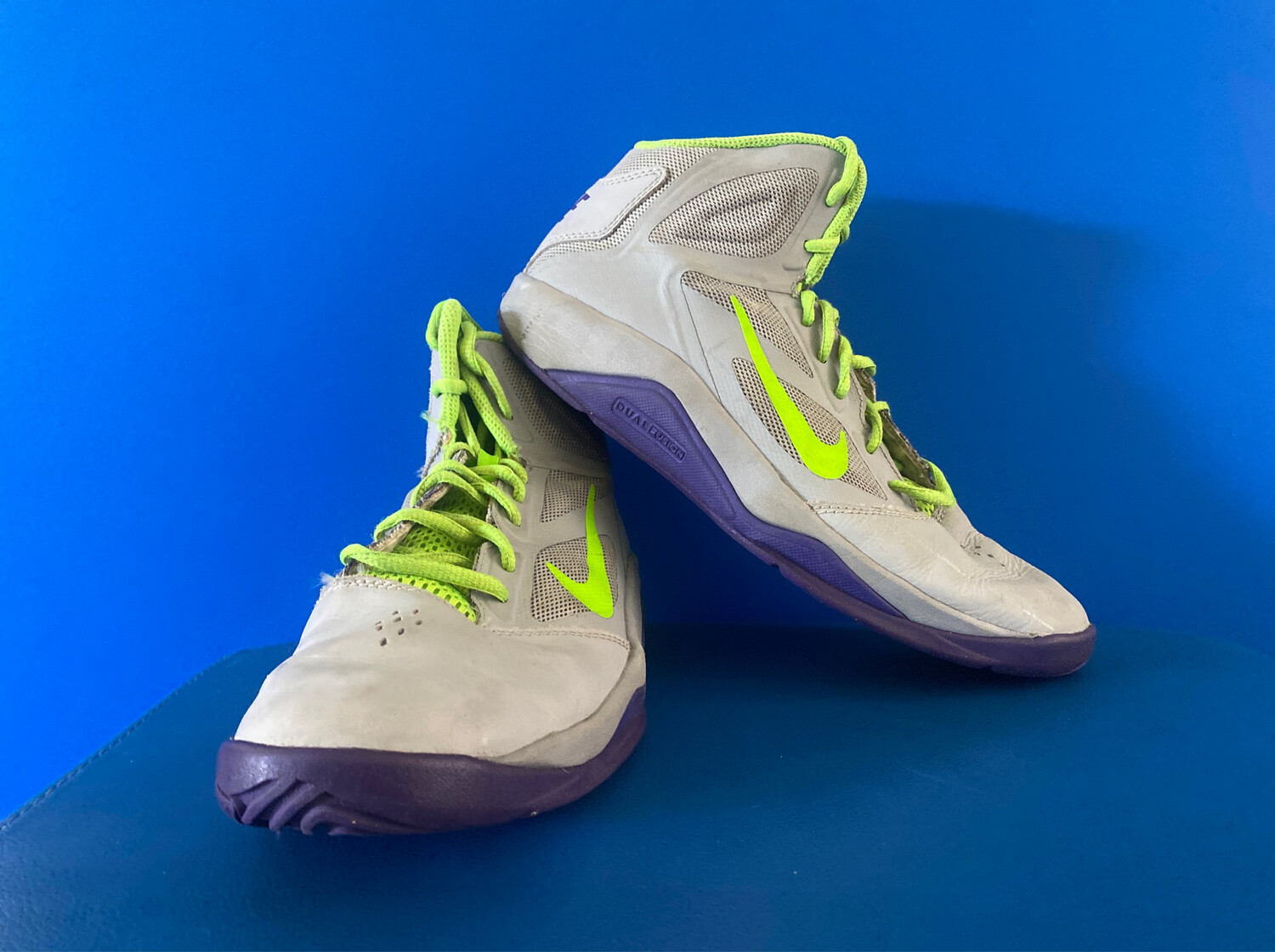 Nike Basketball Shoes US7Y (Near New) (EC124)