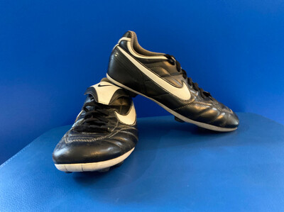 Nike Versatract Football boots US3Y (Near New) (EC185)