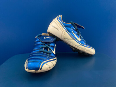 Nikenoventa 90 Football Boots US3 (Near-New) (EC269)