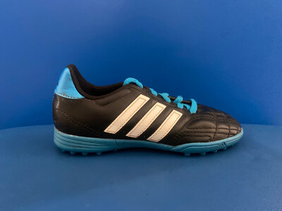 Adidas Soccer Turf Boots US13K (Pre-owned) (EC321) (BHS)