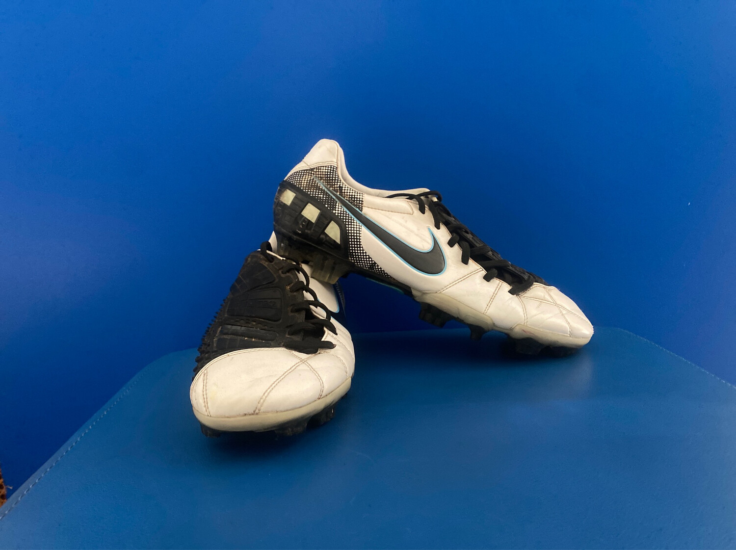 Nike Total 90 Football Boots US9.5(Near New)  (EC306)
