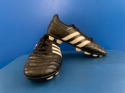 Adidas Football Boots US3 (Near-new) (EC303)