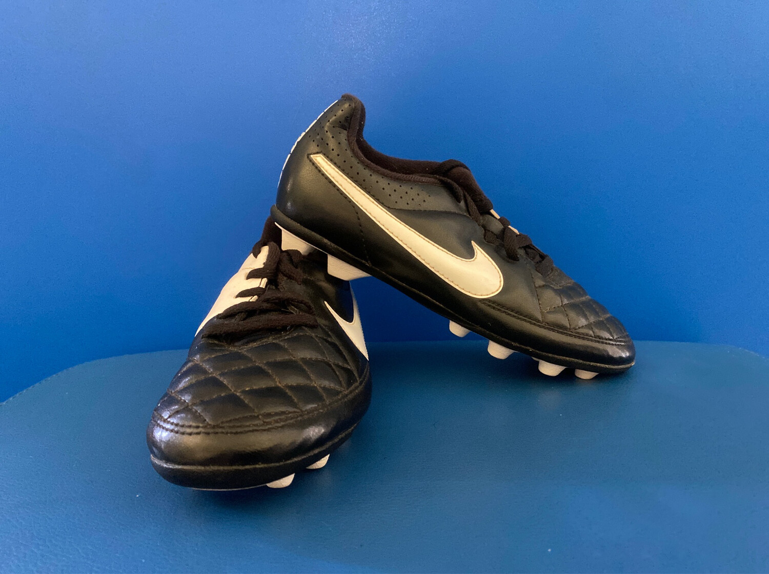 Nike Tiempo Football Boots US1 (Near New) (EC349)