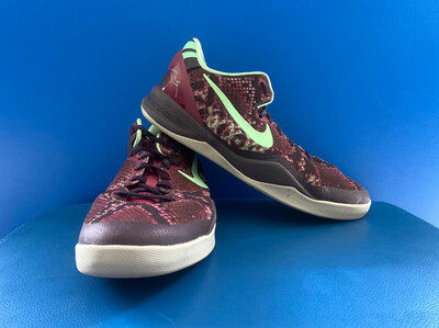 Nike Kobe VIII System &#39;Pit Viper&#39; Purple Dynasty Green Glow-Raspberry Red Mens Sneakers 555035-502 US7 (Near-New) (EC512)