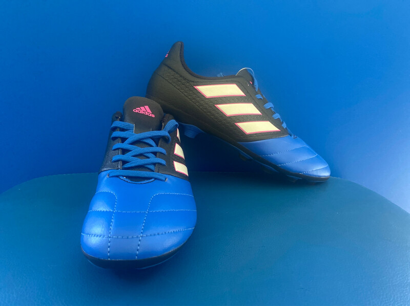 Adidas ACE 17.4 FxG J Soccer Football Boots  US5 (New In Box) (EC1499)