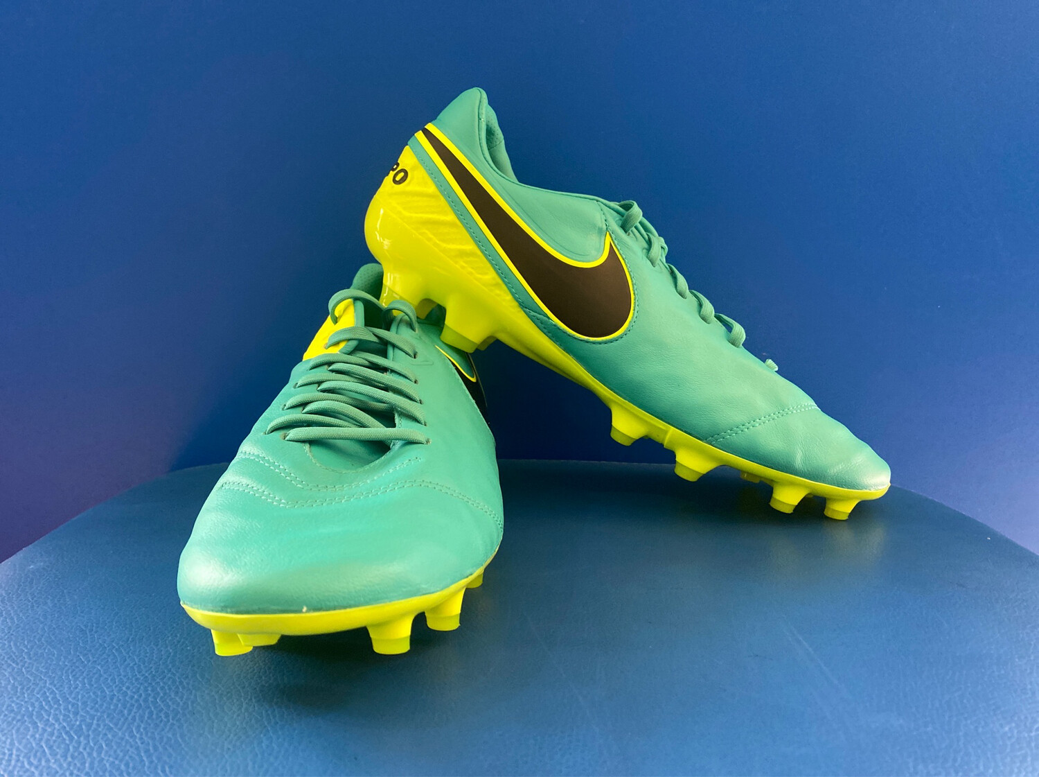 Nike Tiempo Legacy II FG Green Volt Leather Football Boots US10 (New In Box) (EC1827)