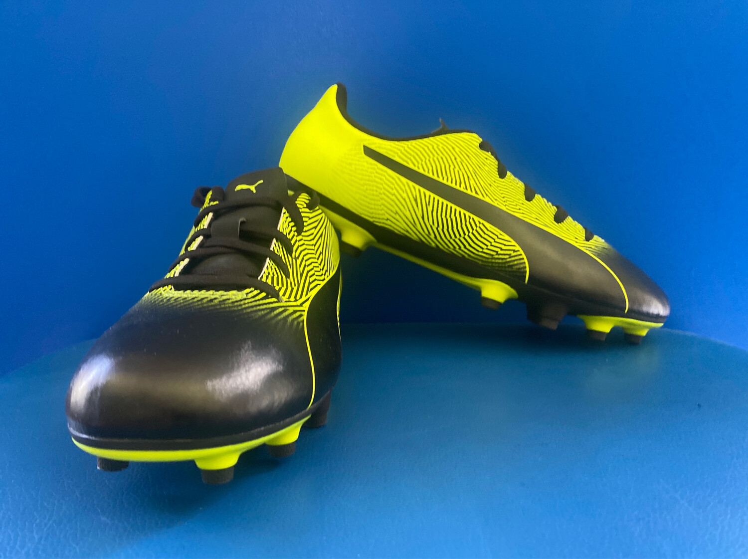 Puma Spirit II FG Jr Kids Football Boots US5 (New In Box) (EC1849)