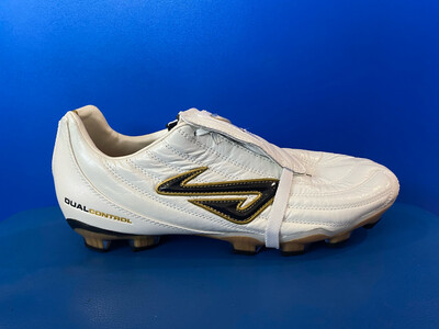 Naomis US9 Football Boots (Near New) (EC3275)